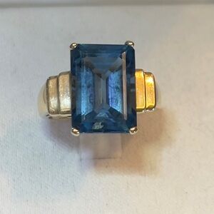Vintage 10k Gold Emerald Cut Blue Topaz Ring Size 5 3/4”